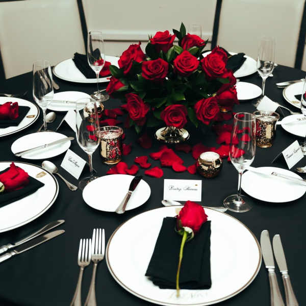 Crimson Classic farm table Centerpiece
