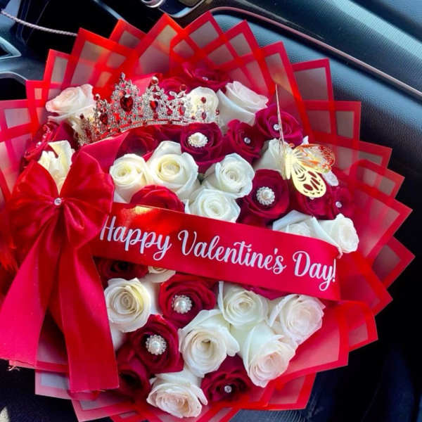 Queen of My Heart Valentine Bouquet