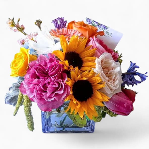 Pretty In Bloom - Bright & Cheerful Seasonal Bouquet | Haddonfield Delivery