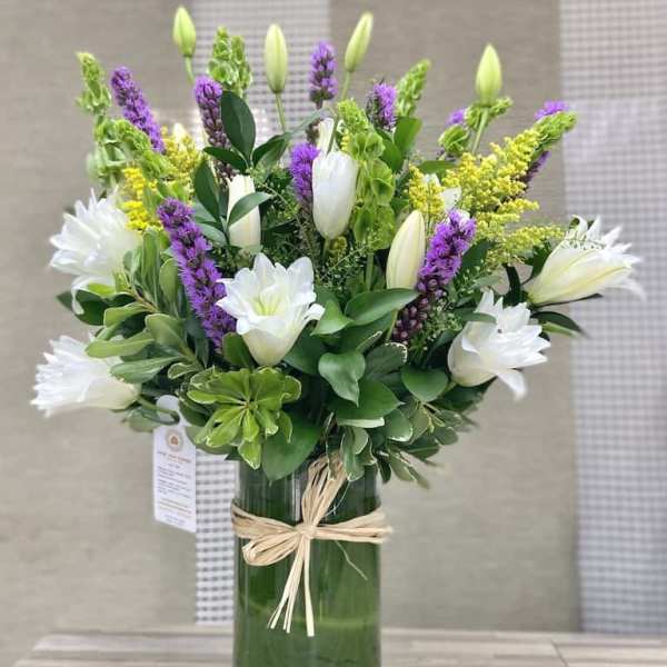 CasaBlanca Lilies Splash Bouquet