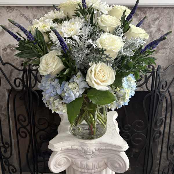 Clear Skies Bouquet ( Exquisite Size)