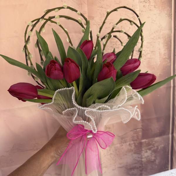 Blushing Heart Tulip Bouquet