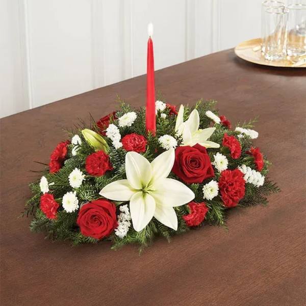 Traditional Christmas Centerpiece