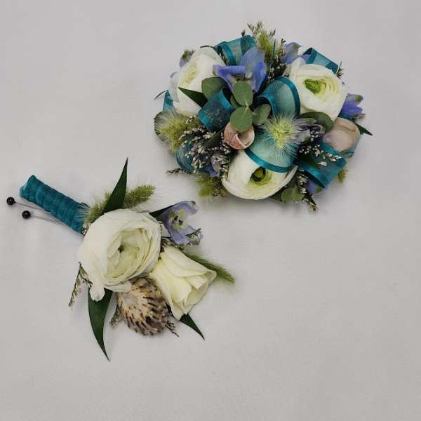 Atlantis Boutonniere and Wristlet Set