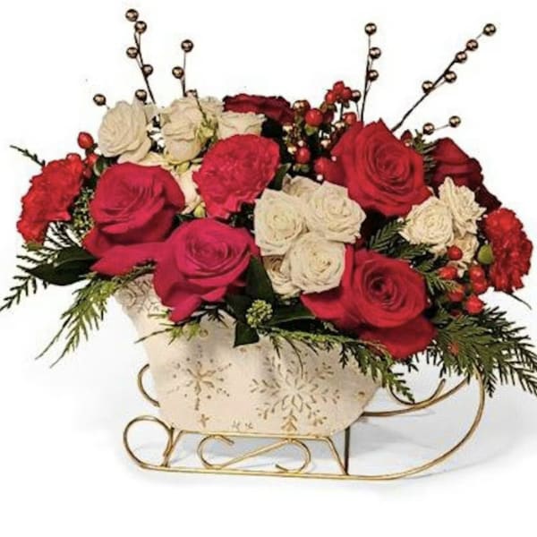 Sleighful of Holiday Roses