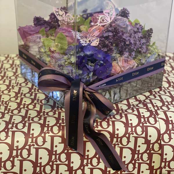 Astonishing Flowers in Acrylic Box