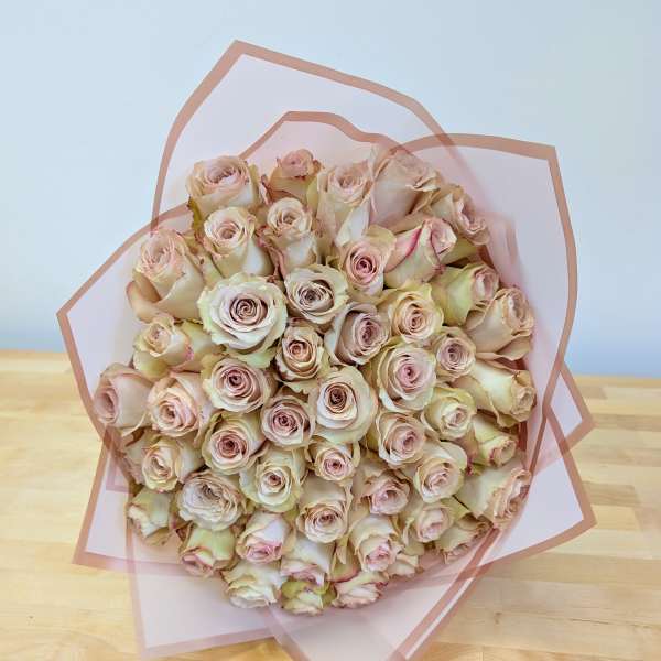50 LONG STEM ROSES - CLASSIC WRAP