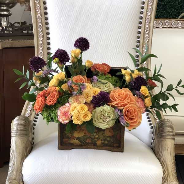 Aria - Garden Roses, Roses, Lemon Leaf and Scoops