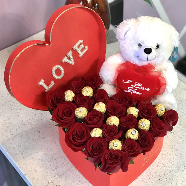 HAERT BOX RED ROSES + PLUSH