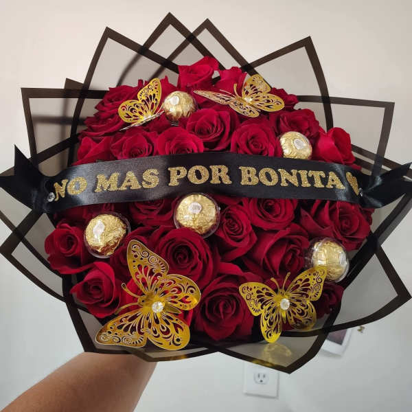 30 RED ROSES AND CHOCOLATE