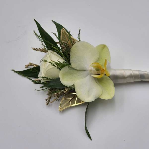 Monarch's Choice Boutonniere