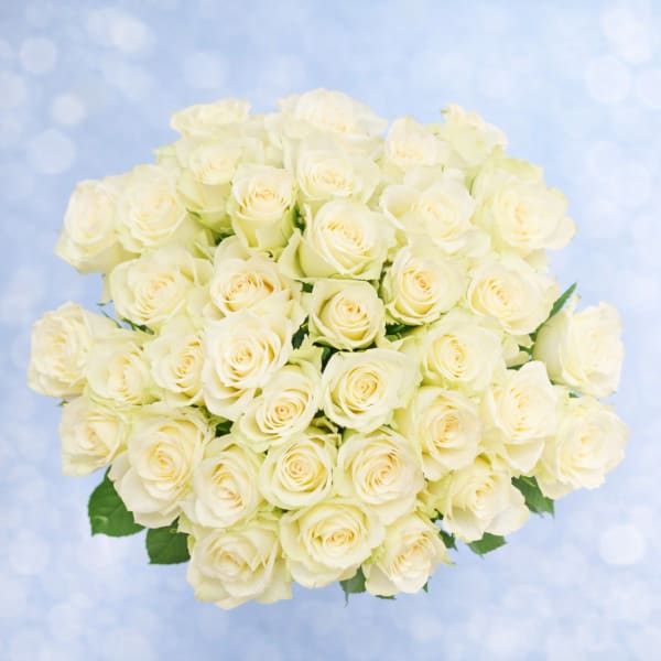 Bouquet ÂmFleur- Brassée de Roses Pureté & Élégance