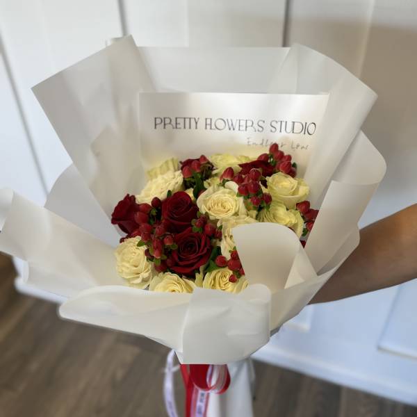 Korean bouquet of red and white roses