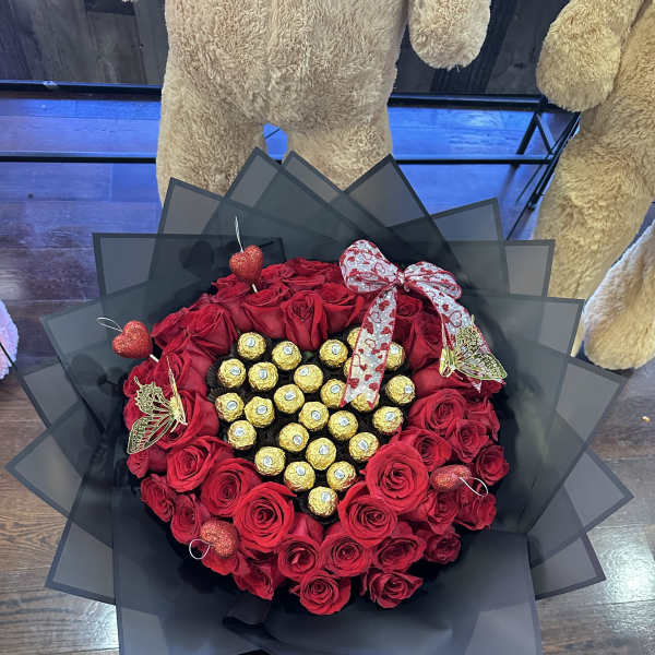Buchon of Roses-with a heart shape Ferrero's