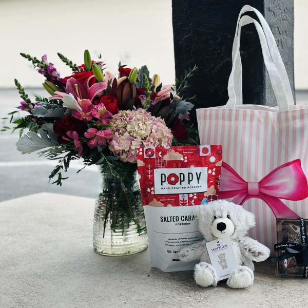 Large Luxe Valentines Day Bundle