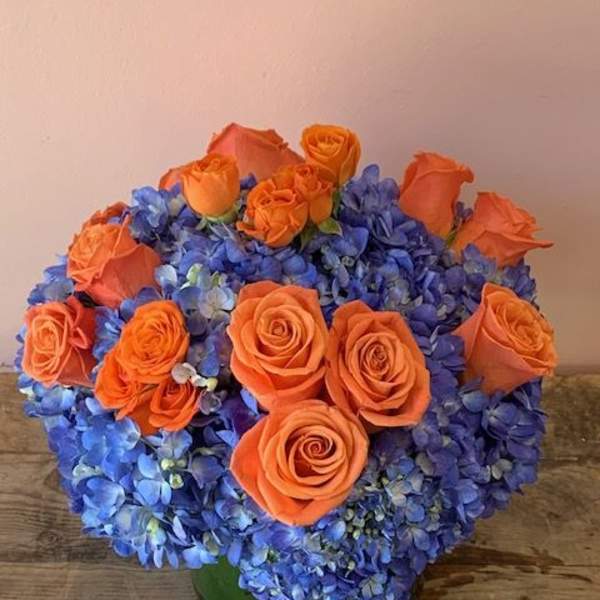 Banded Karner | Butterfly-Inspired Flower Delivery in San Francisco