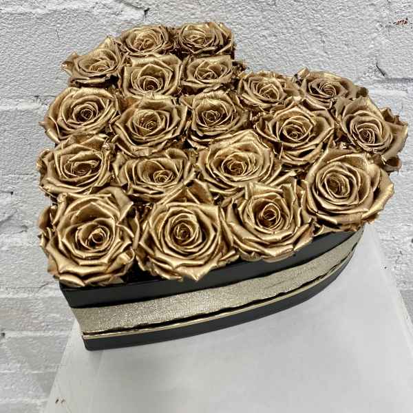 19 Golden Forever Roses