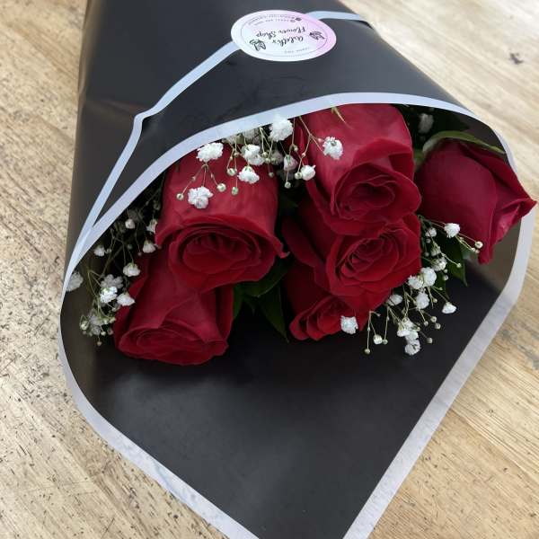 6 Red Roses Bouquet