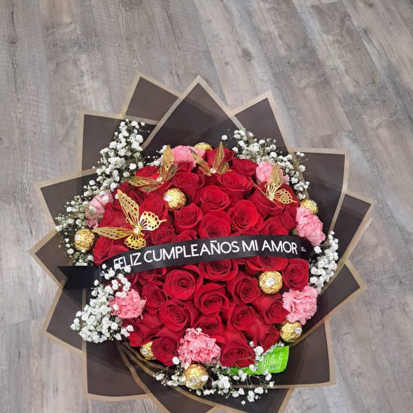 Red roses pink carnations.