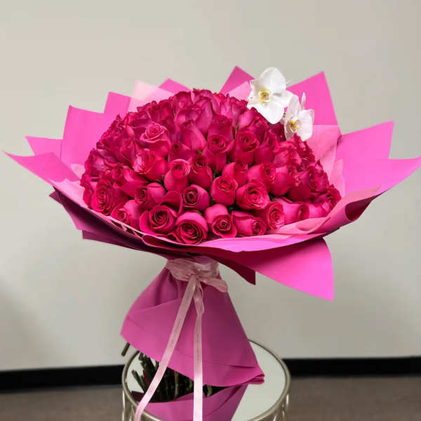 100 Roses and orchids Signature handheld bouquet