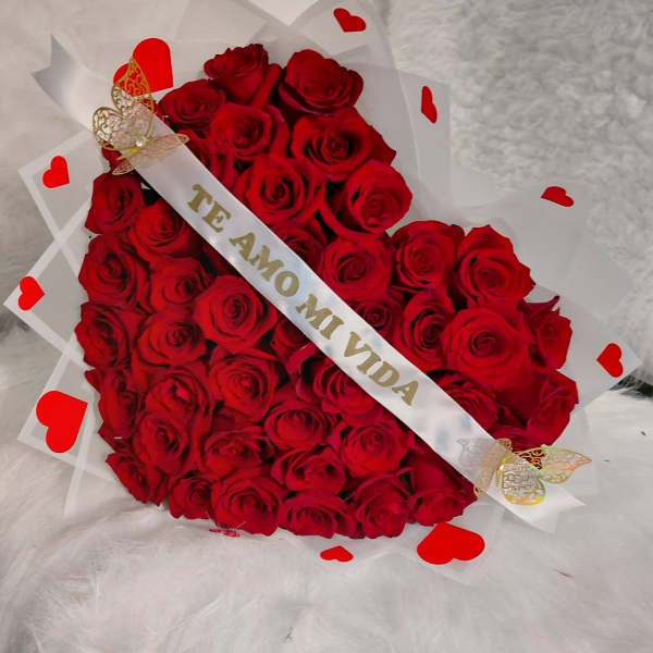 Red hear lovely bouquet.