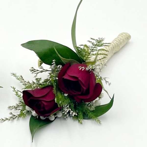 Classy & Pearls Boutonniere