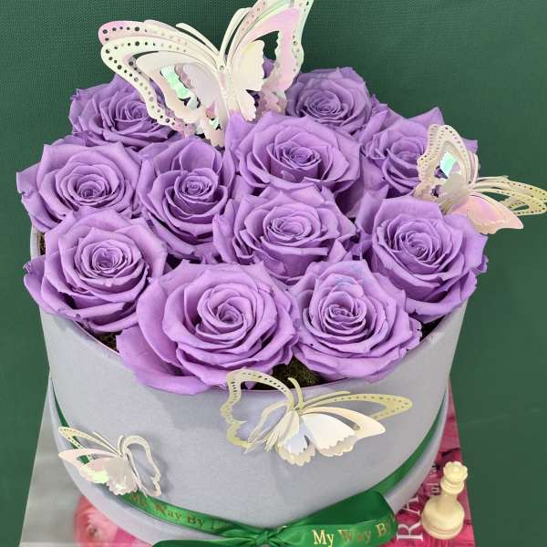 Diana. (PRESERVED ROSES)