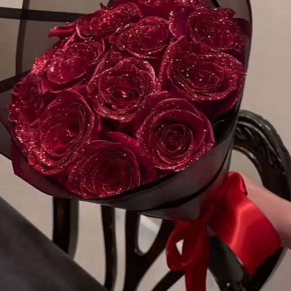 Gitter roses pick your color