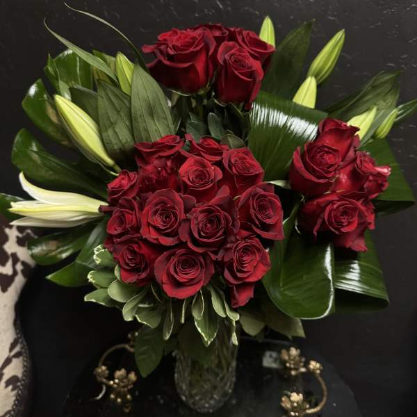 Enchanted Elegance Centerpiece