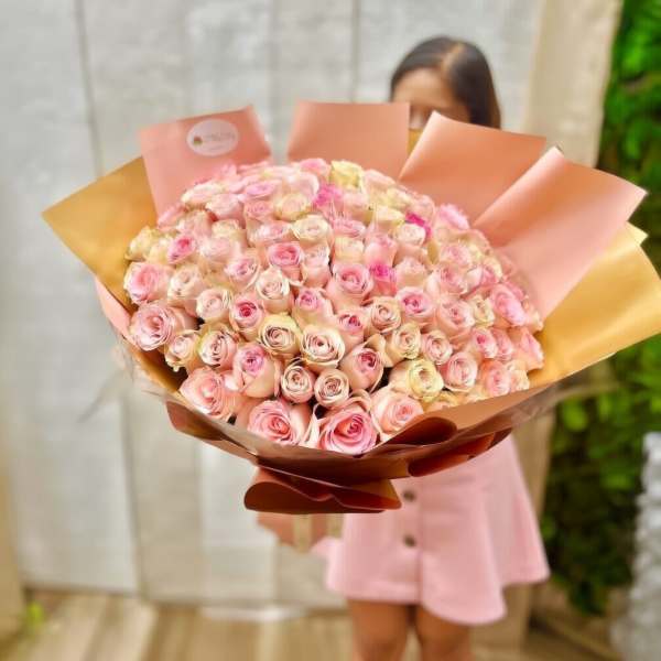 100 Roses Round EuroBouquet - Blush