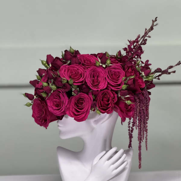 Elegant Lady in hot pink