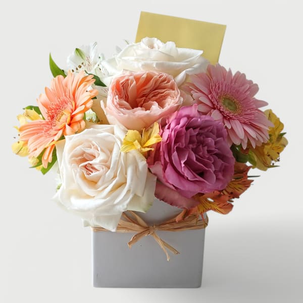 Haddon Township Cheerful Rose Bouquet