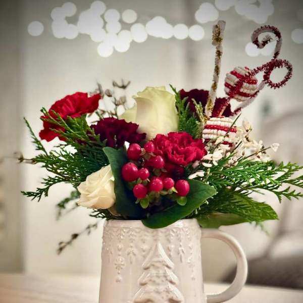 Christmas Mug Floral Arrangement – Limited Edition