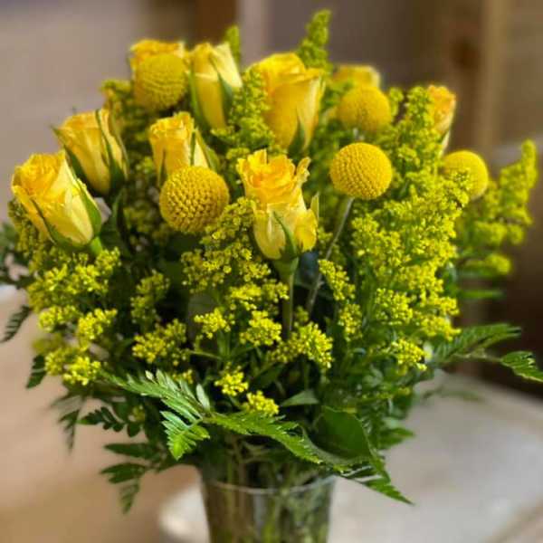Dozen Yellow Roses