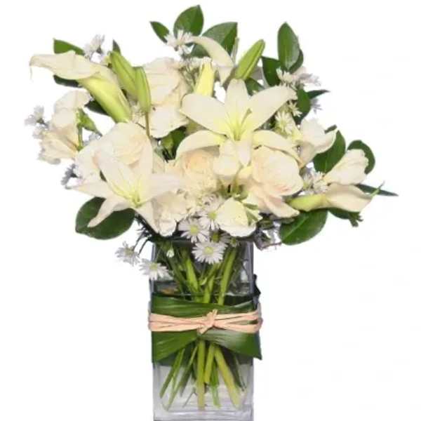 FRESH SNOWFALL VASE OF FLOWERS