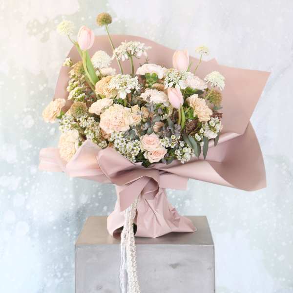 Blush flower Garden handtie