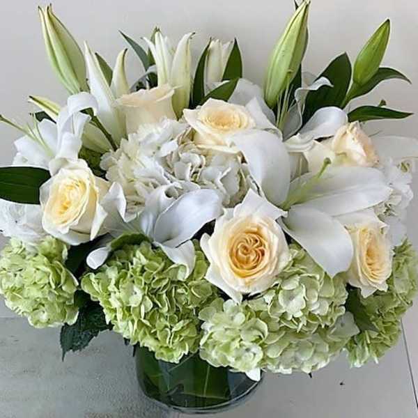 Green and White Elegance