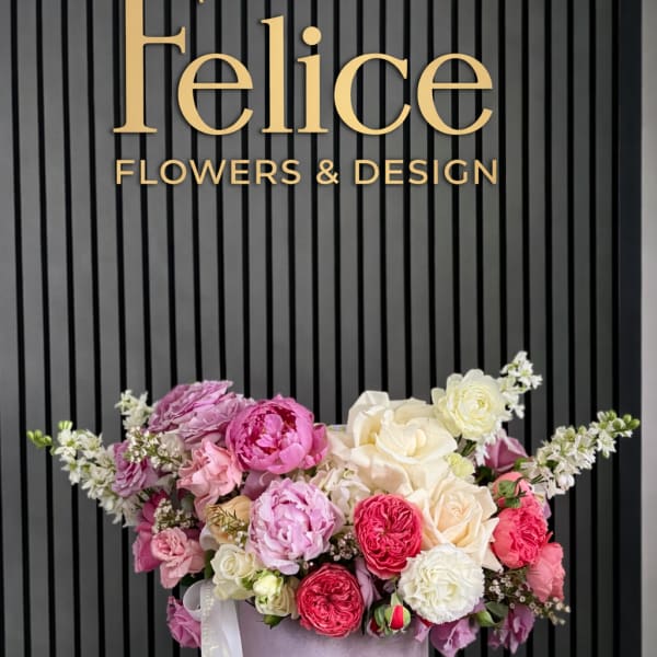 Luxury Peony & Garden Rose Hatbox