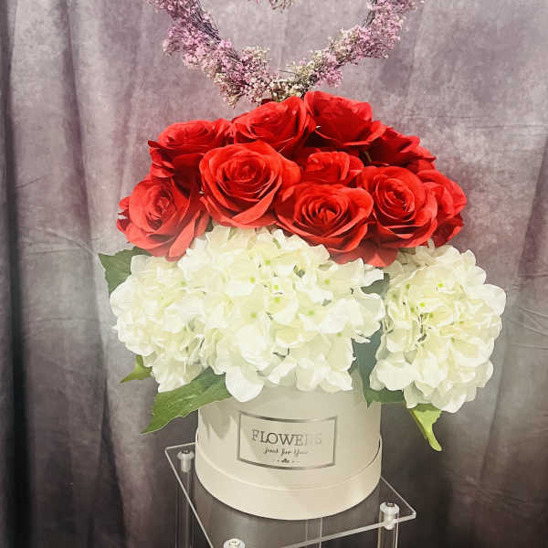 Heart topping my love (Faux Flowers design)