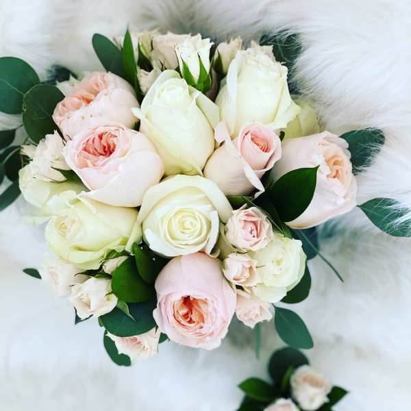 Bridal bouquet and Boutonniere set ™