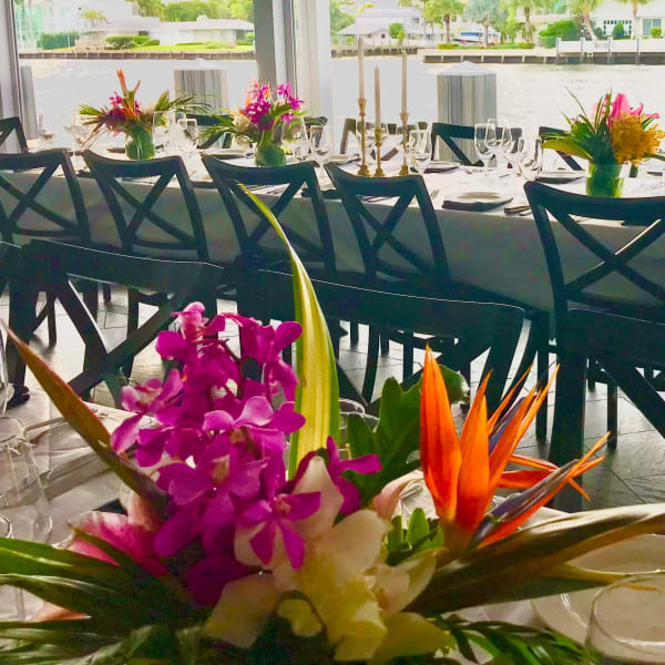 Tropical centerpiece