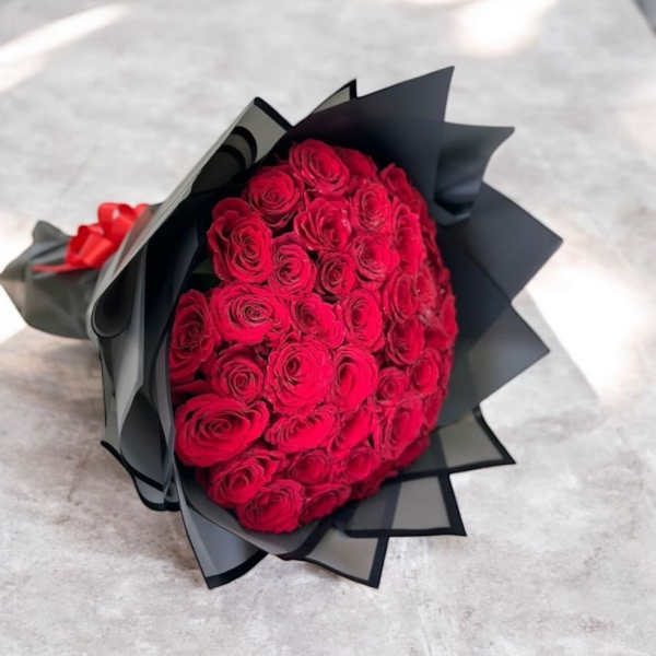 25 Red Roses Bouquet