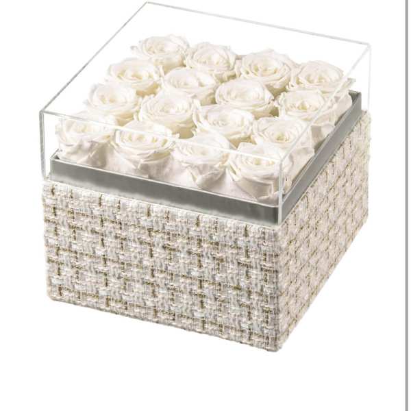Preserved white roses luxury box