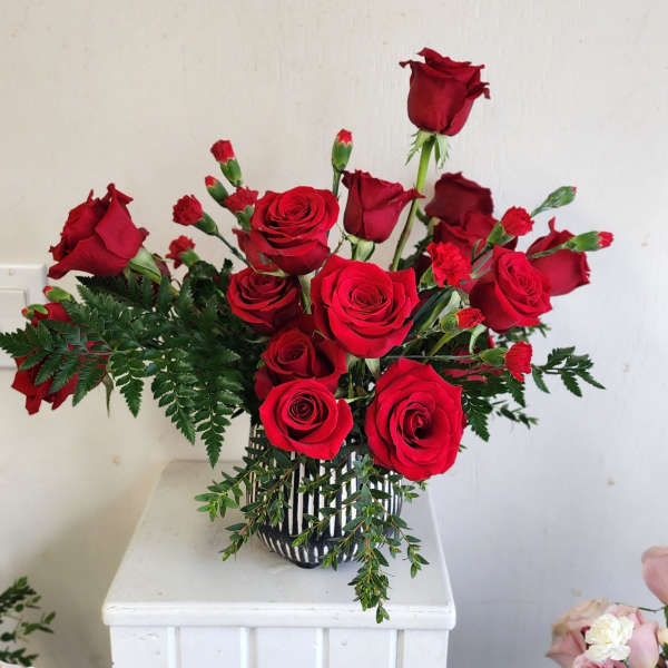 2 Dozen Red Roses - Passion Player