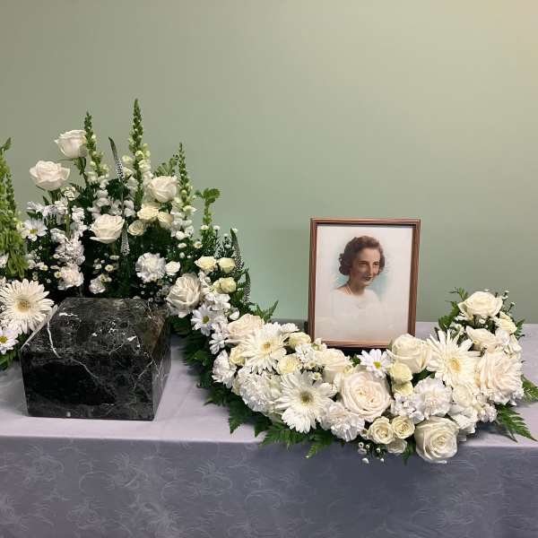 White Urn Serpentine S01