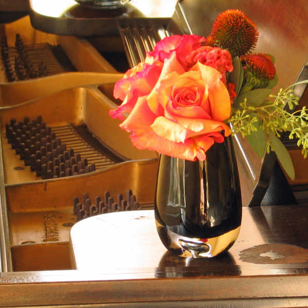 59 Rose Desktop "Small is Beautiful"