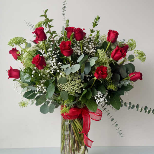 2 Dozen Roses Arrangement Standard