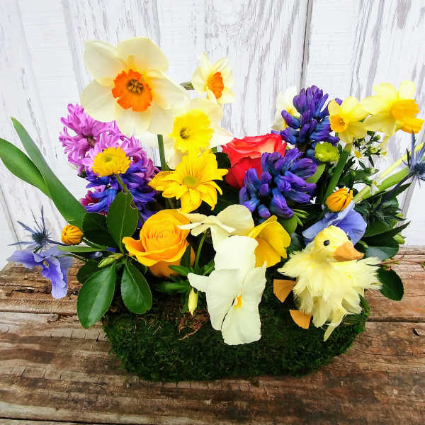 Easter Table Arrangement