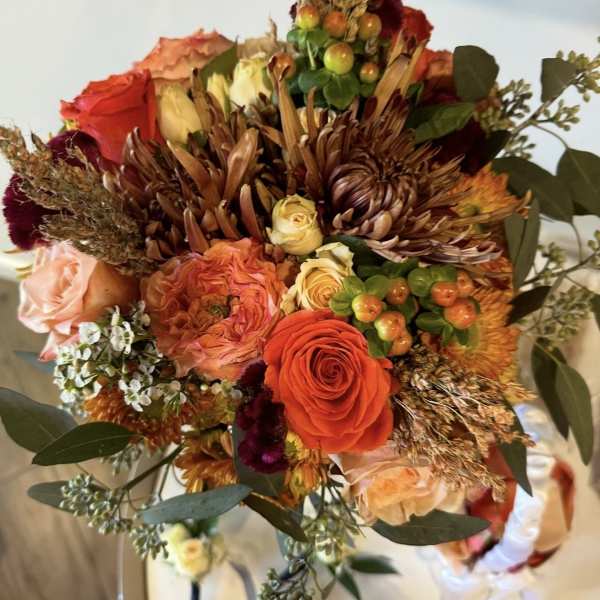 FALL TREASURES BRIDAL BOUQUET