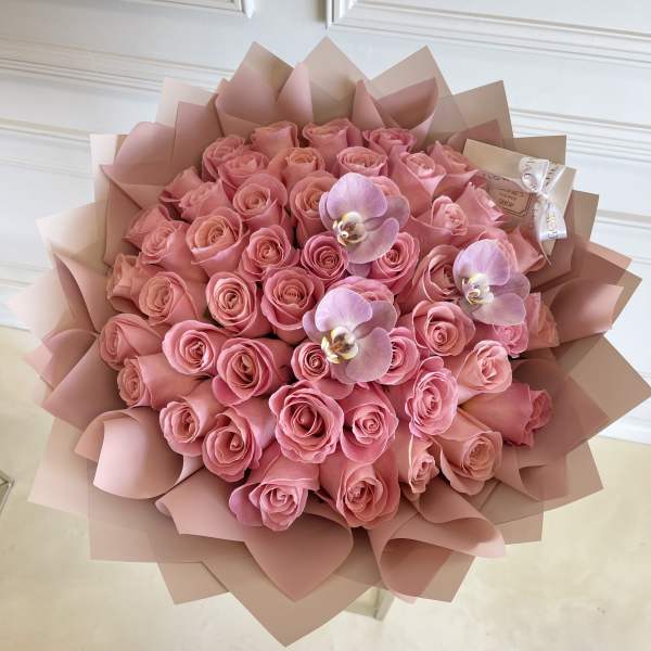 MFS 50 Rose Hermosa Bouquet (Orchids)